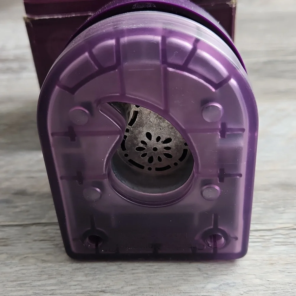 Creative Memories Paisley Maker paper punch.